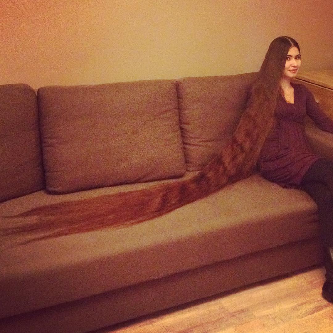 Alia Nasroya The Lady Who Took 20 Years To Grow Her 90-Inch-long Hair