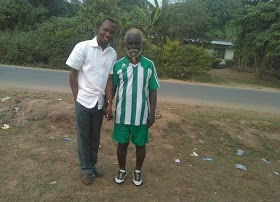 77-Year-Old Akwa Ibom Man Who Eats Bottles And Pulls Cars With His Teeth