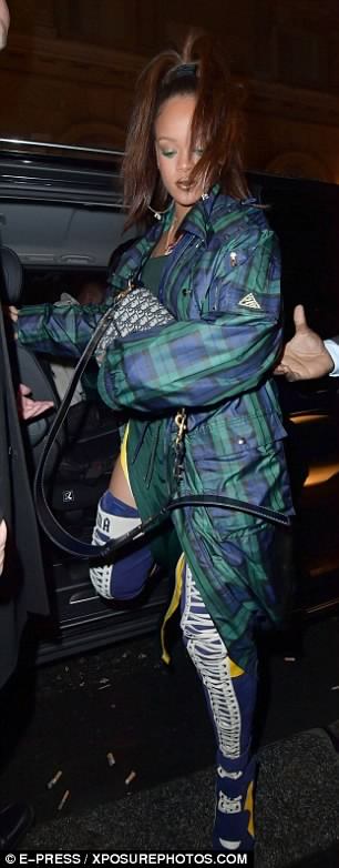 Rihanna Turned Heads When She Flashed Stomach In This Tiny Green Crop Top And Maxi Skirt
