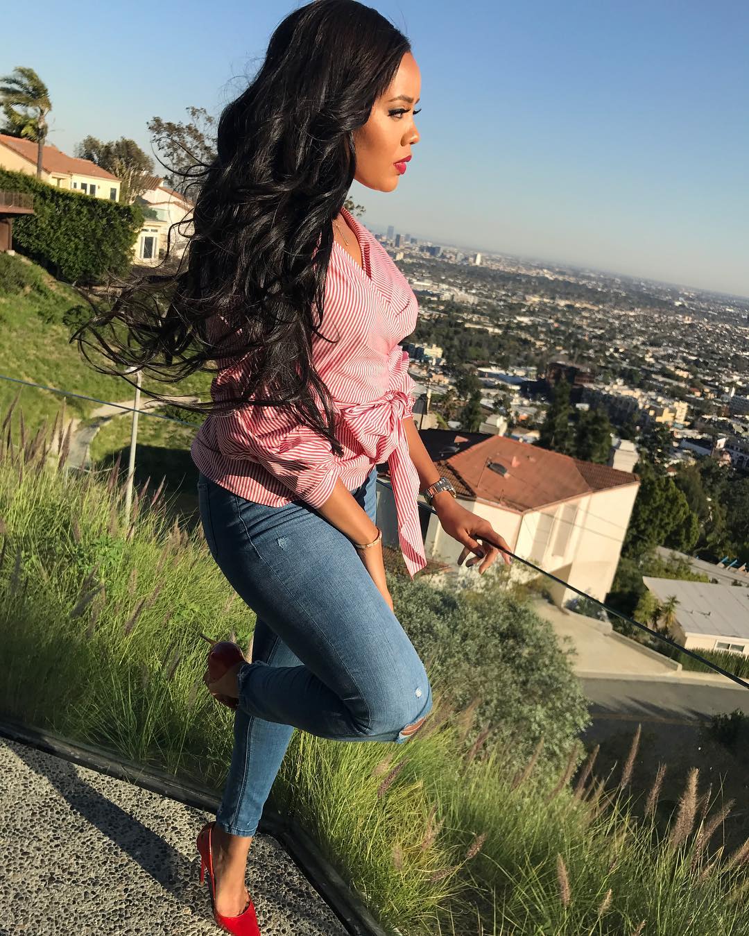 Angela Simmons Is Absolutely Stunning In Dem Jeans
