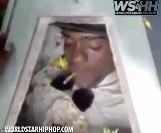 Moment A Dead Dominican Inmate Is Treated To One Last Hit Of Blunt During Funeral
