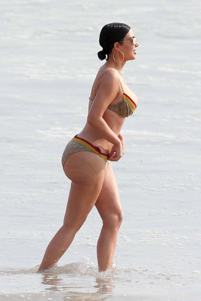 Kim Kardashian Mexico Vacation Beach Photos 3