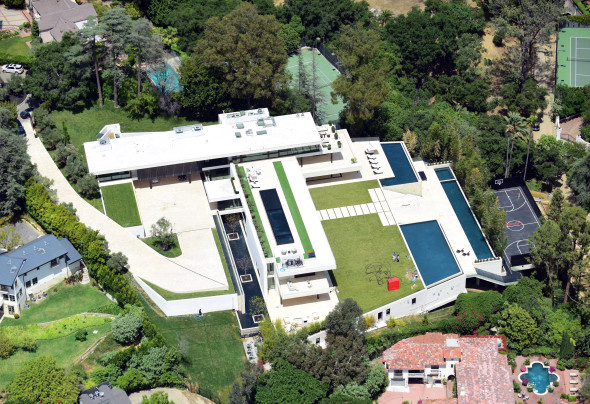 $120M Sprawling Bel Air Mansion Beyonce And Jay Z put In Bid For 9