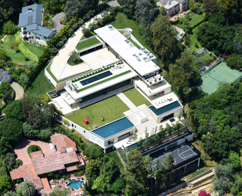 $120M Sprawling Bel Air Mansion Beyonce And Jay Z put In Bid For 1