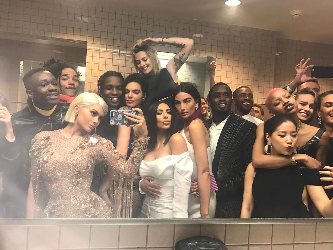 Kendall Jenner And A$AP Rocky Embrace In Most Epic Group Bathroom Selfie At 2017 Met Gala 1