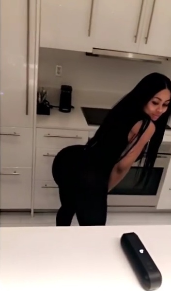 Blac Chyna Shows Off Her Provocatively Sexy Twerking Skills In The Kitchen 2