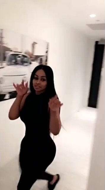 Blac Chyna Shows Off Her Provocatively Sexy Twerking Skills In The Kitchen 4