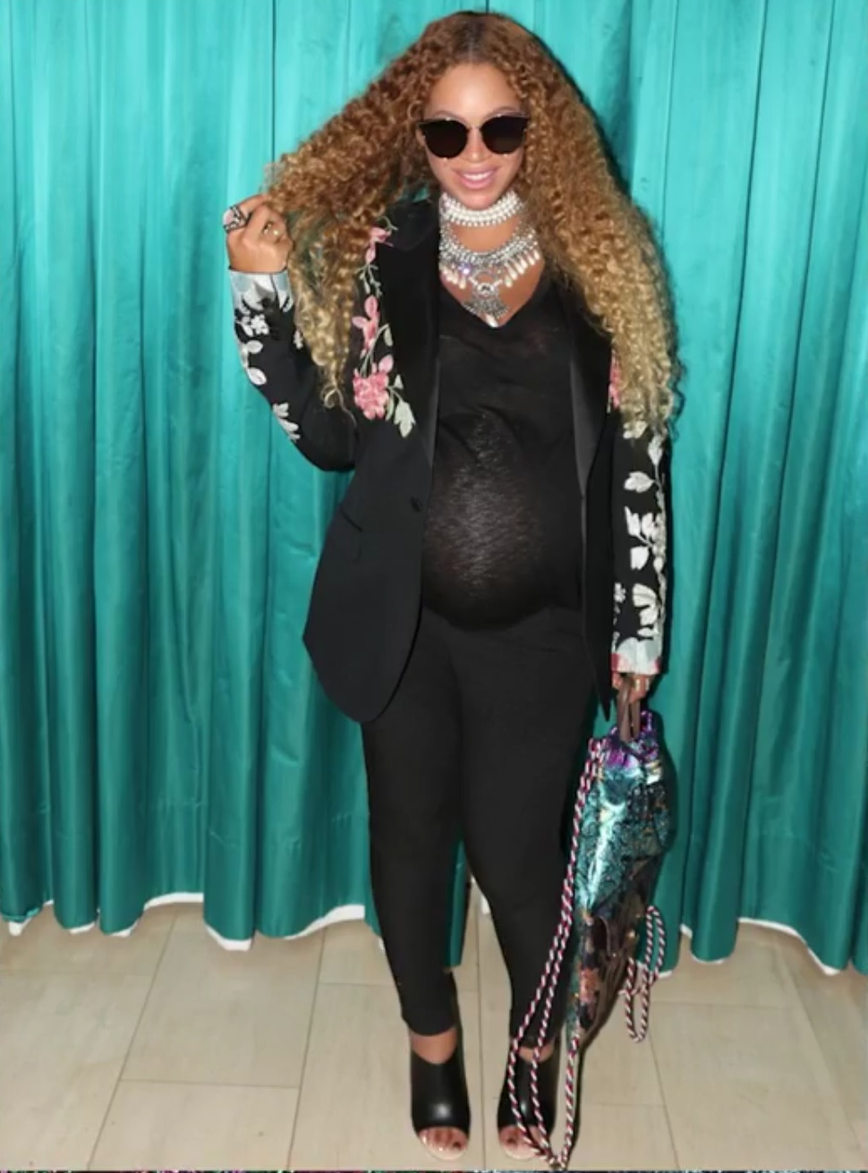 Beyonce And Her Baby Bump Are Having So Much Fun 1