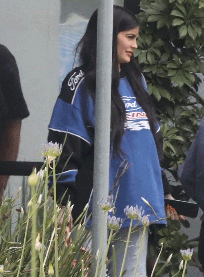 First Photos Of Reportedly Pregnant Kylie Jenner 2
