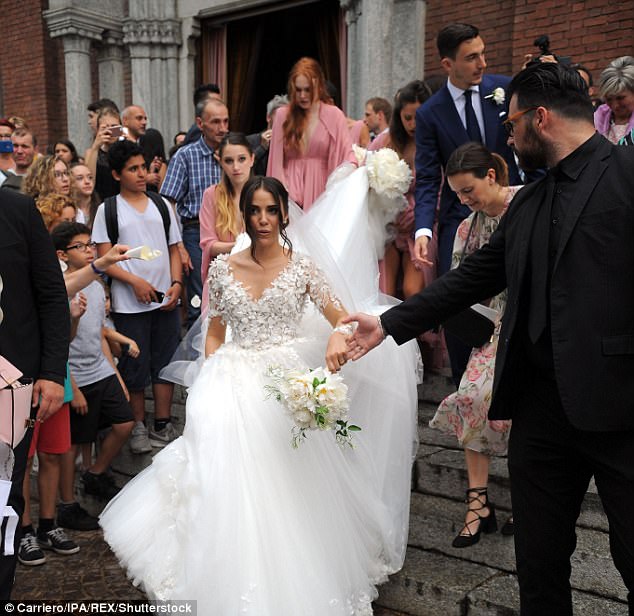 Matteo Darmian Has Married Long-Term Fiancee Francesca Cormanni (7) 