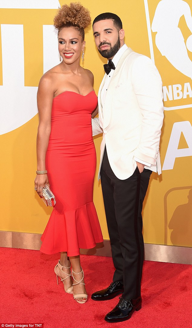 Drake Took Rosalyn Gold-Onwude To NBA Awards (5)