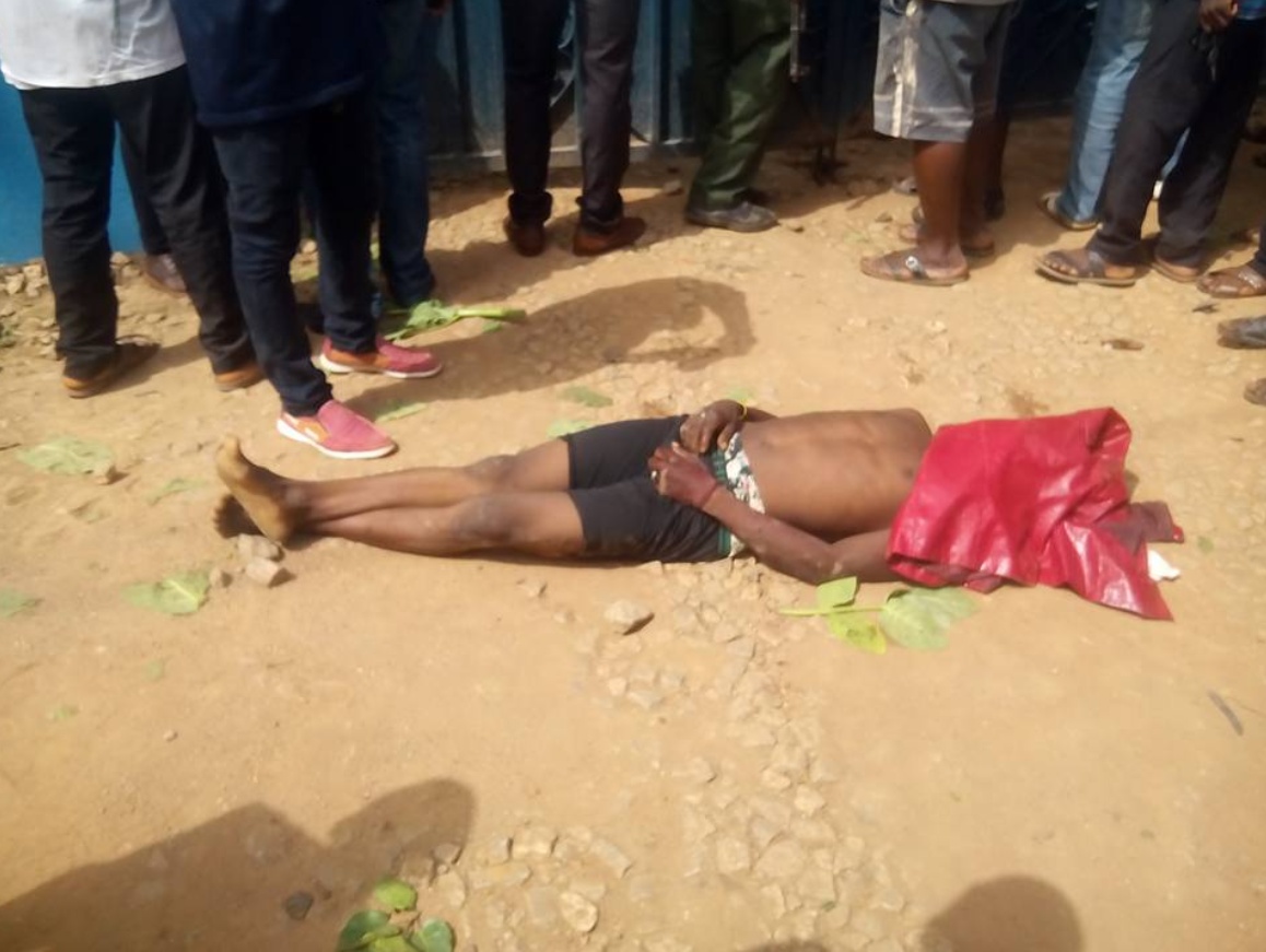 Soldier Has Shot Dead A Man For Packing Sand Inside A Gutter In Command Secondary School Junction In Kaduna (1) 