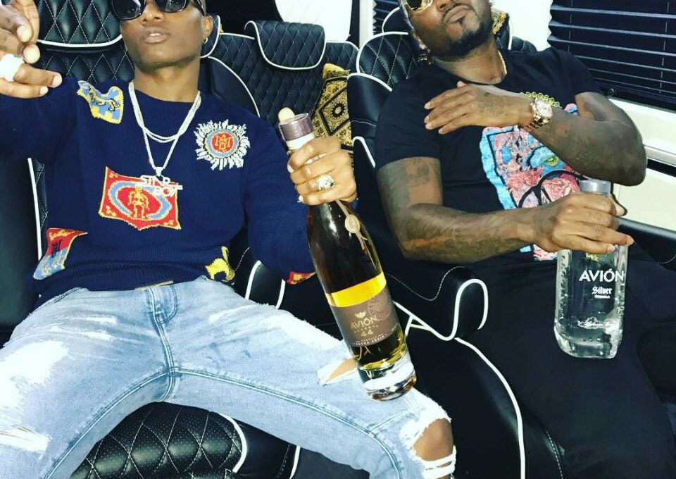 Wizkid And American Rapper Young Jeezy Pictured Chilling Together