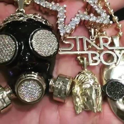 Gold And Diamond Encrusted Starboy Chain Wizkid Gifted Himself As He Turned 27 (3)