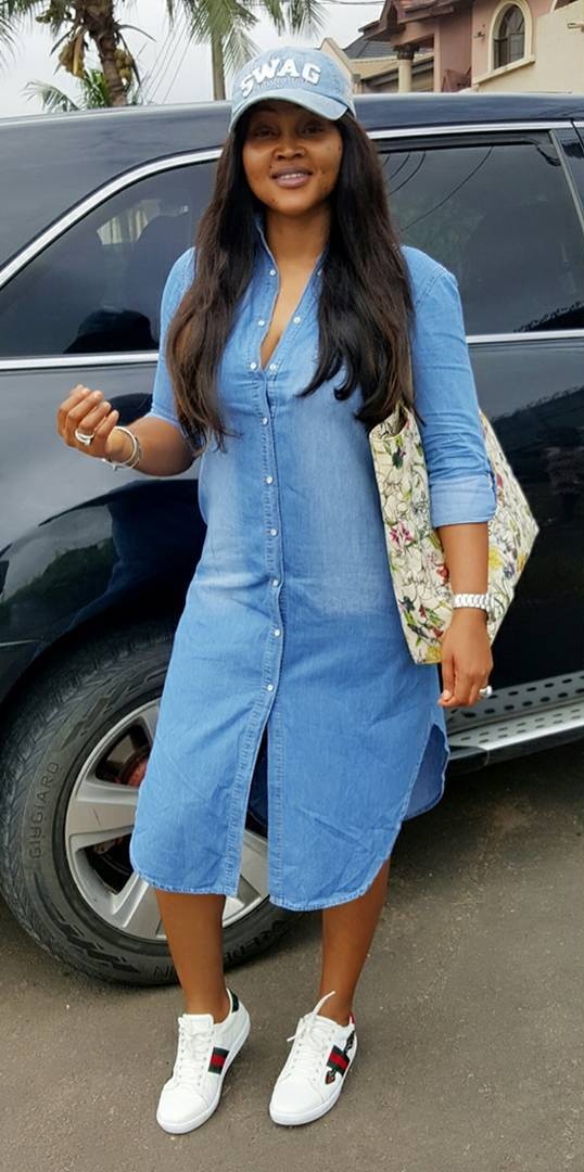 Mercy Aigbe Steps Out In Stylish Denim (1)