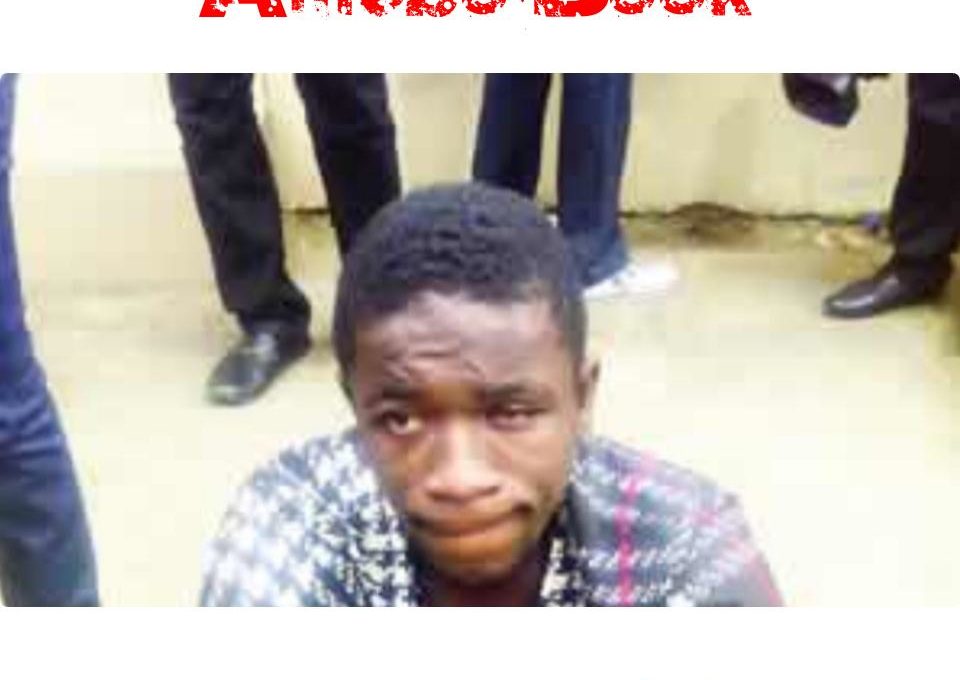 Man Overcomes Armed Robber Who Stole His Girlfriend’s Phone In Lagos