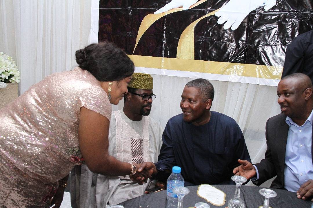 Foluke Daramola Met The Richest Man In Africa Aliko Dangote At A Reception Party (3)