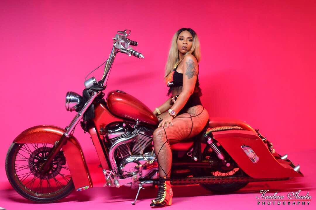 Shatta Michy On A Bike In Provocatively Sexy Go Shoddy Video Shoot (1)
