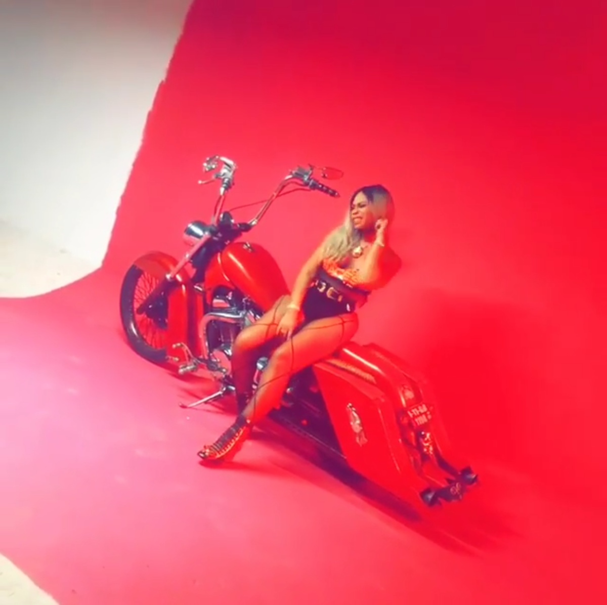 Shatta Michy On A Bike In Provocatively Sexy Go Shoddy Video Shoot (4)