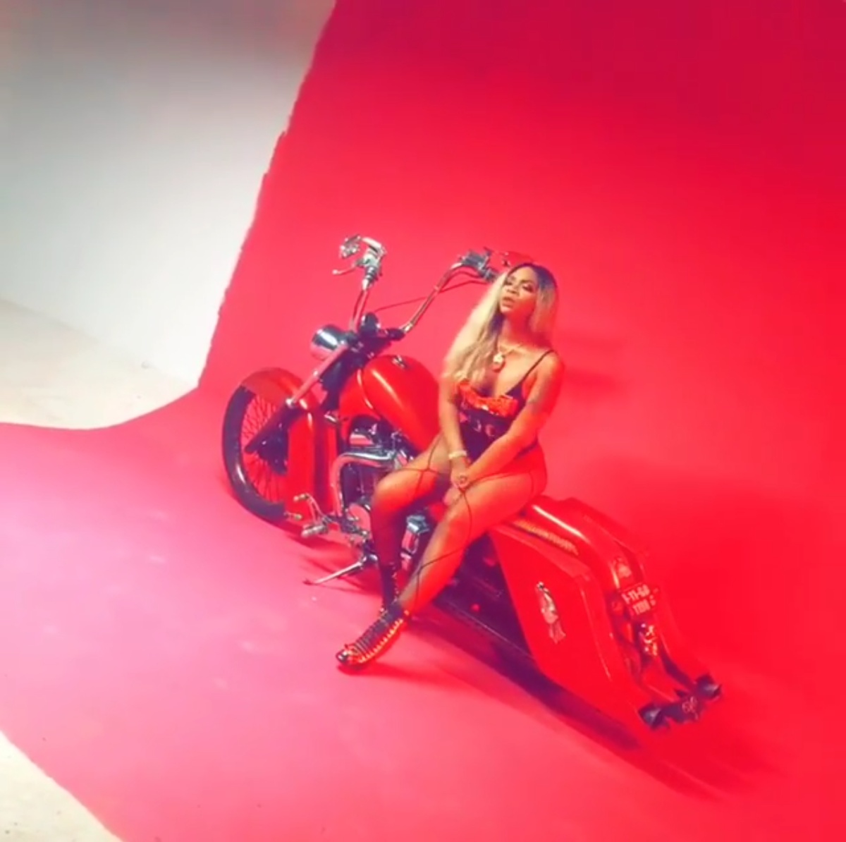 Shatta Michy On A Bike In Provocatively Sexy Go Shoddy Video Shoot (3)