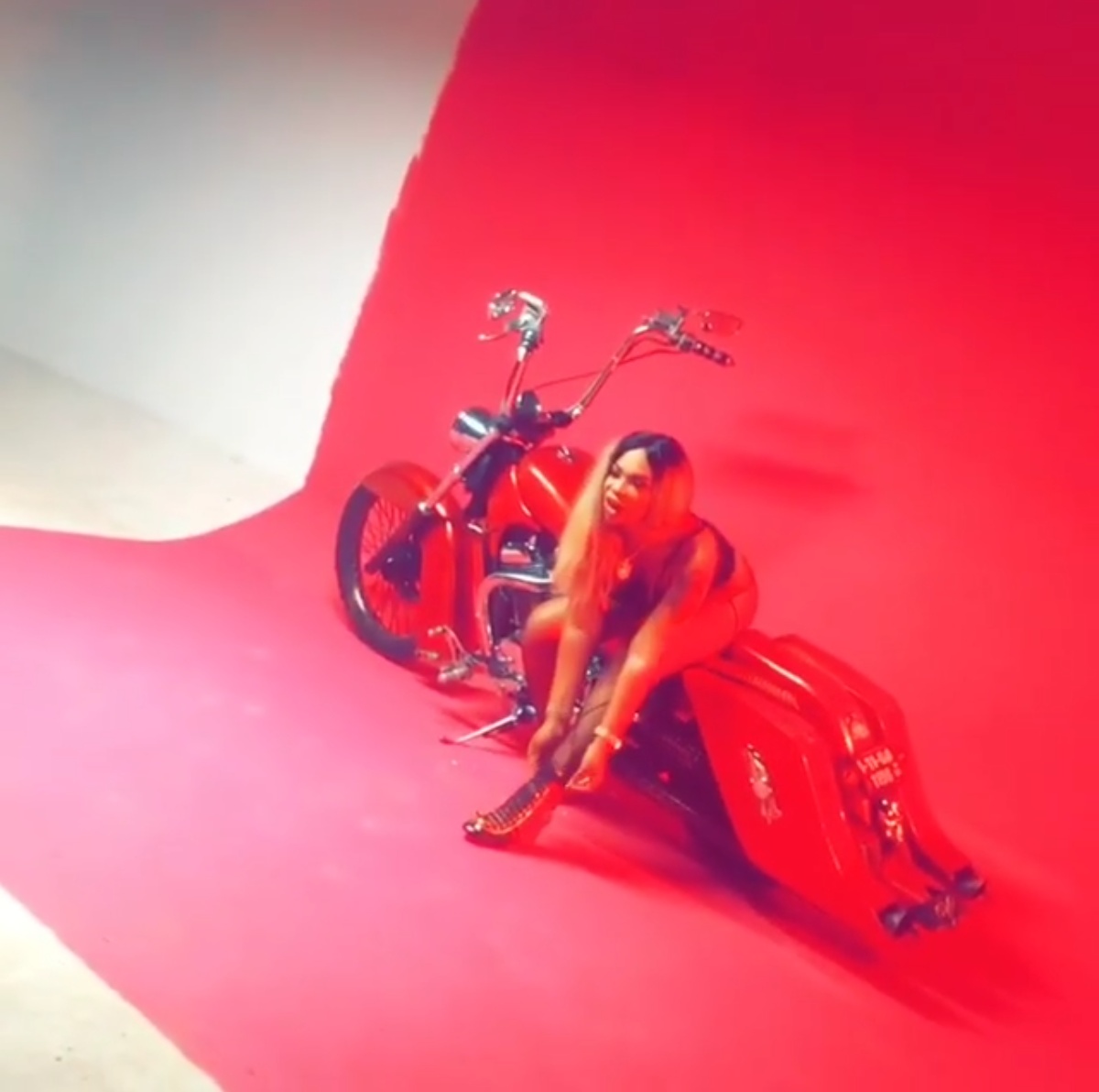 Shatta Michy On A Bike In Provocatively Sexy Go Shoddy Video Shoot (2)