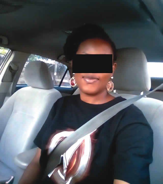 Special Way Lagos Female Taxi Drivers Attract Passengers (4)