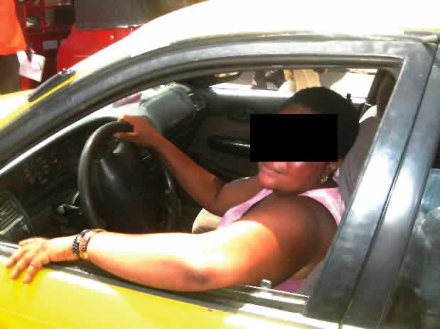 Special Way Lagos Female Taxi Drivers Attract Passengers (1)