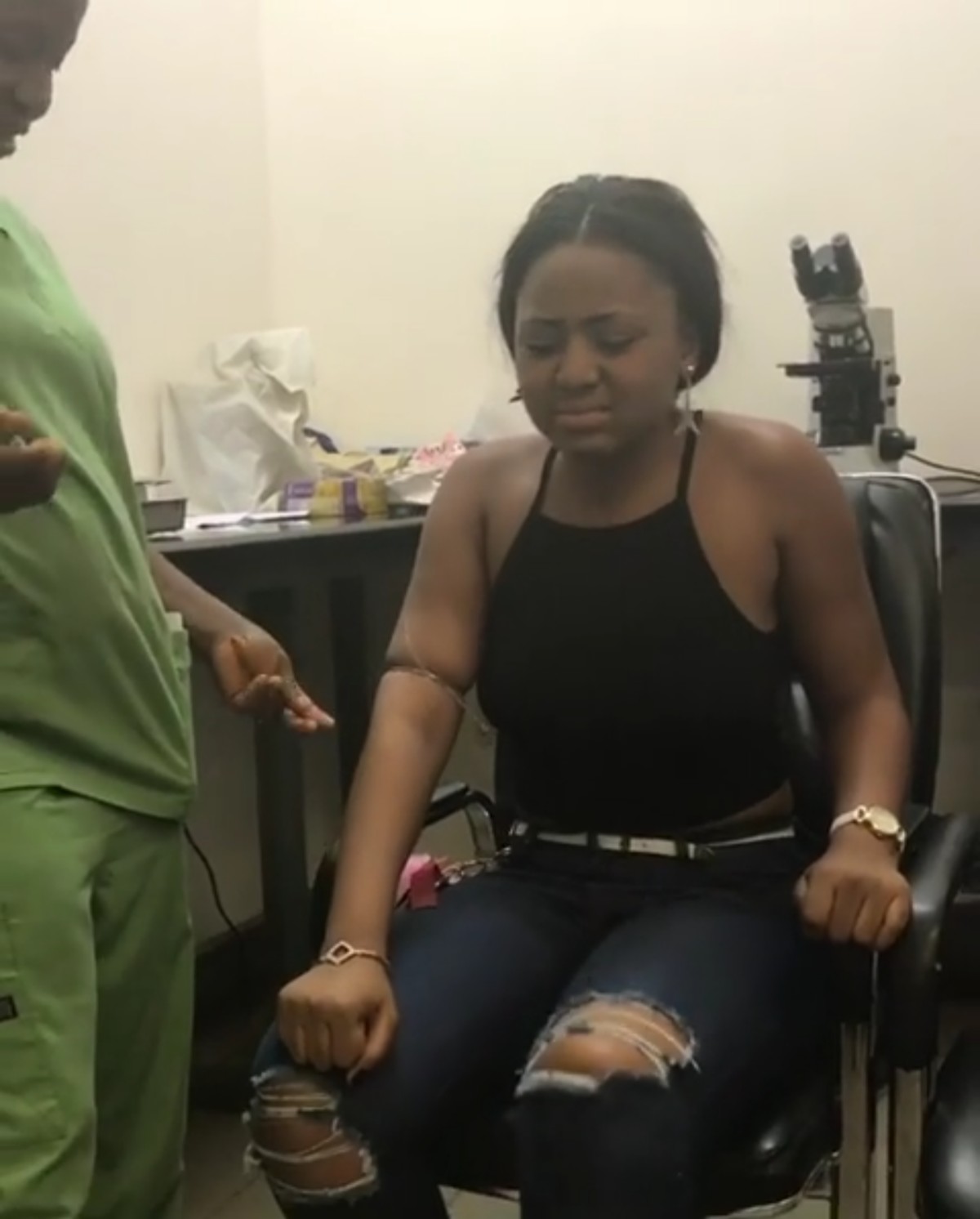 Regina Daniels Shows Extreme Fear Of Needles At A Hospital (2)