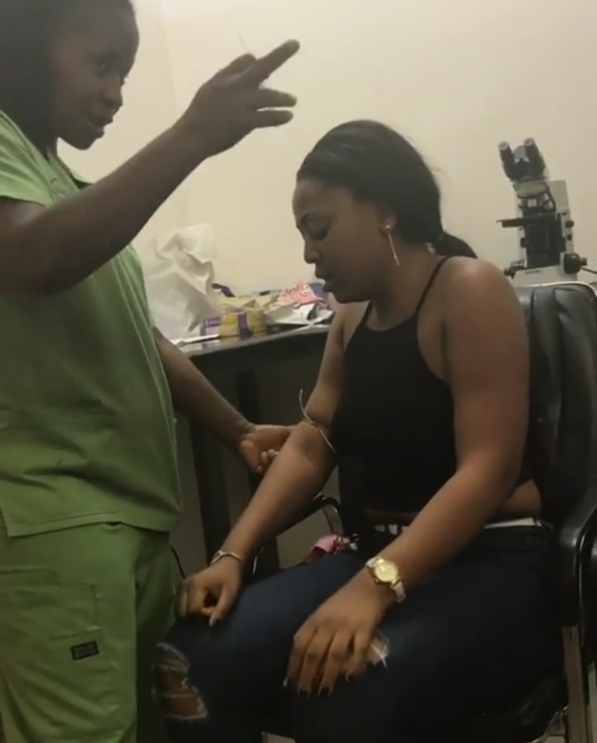 Regina Daniels Shows Extreme Fear Of Needles At A Hospital (5)