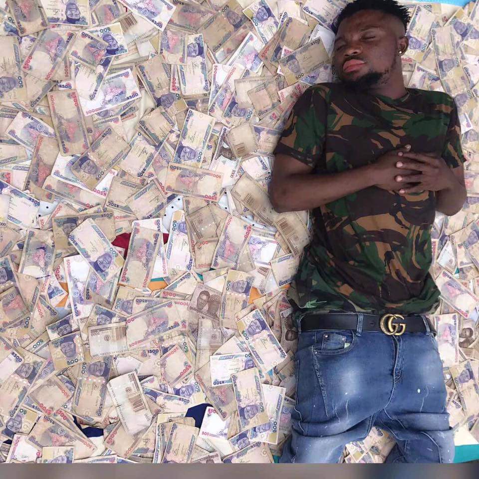 Freeman Obg Owoboy The Nigerian Man Who Sleeps On Money (4)