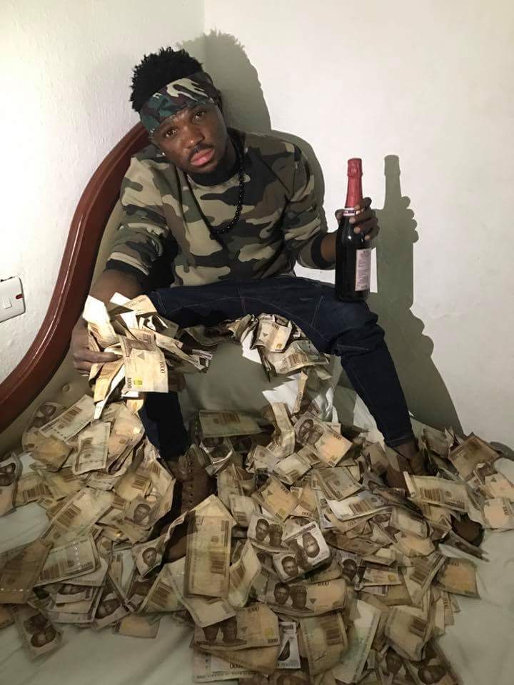 Freeman Obg Owoboy The Nigerian Man Who Sleeps On Money (8)