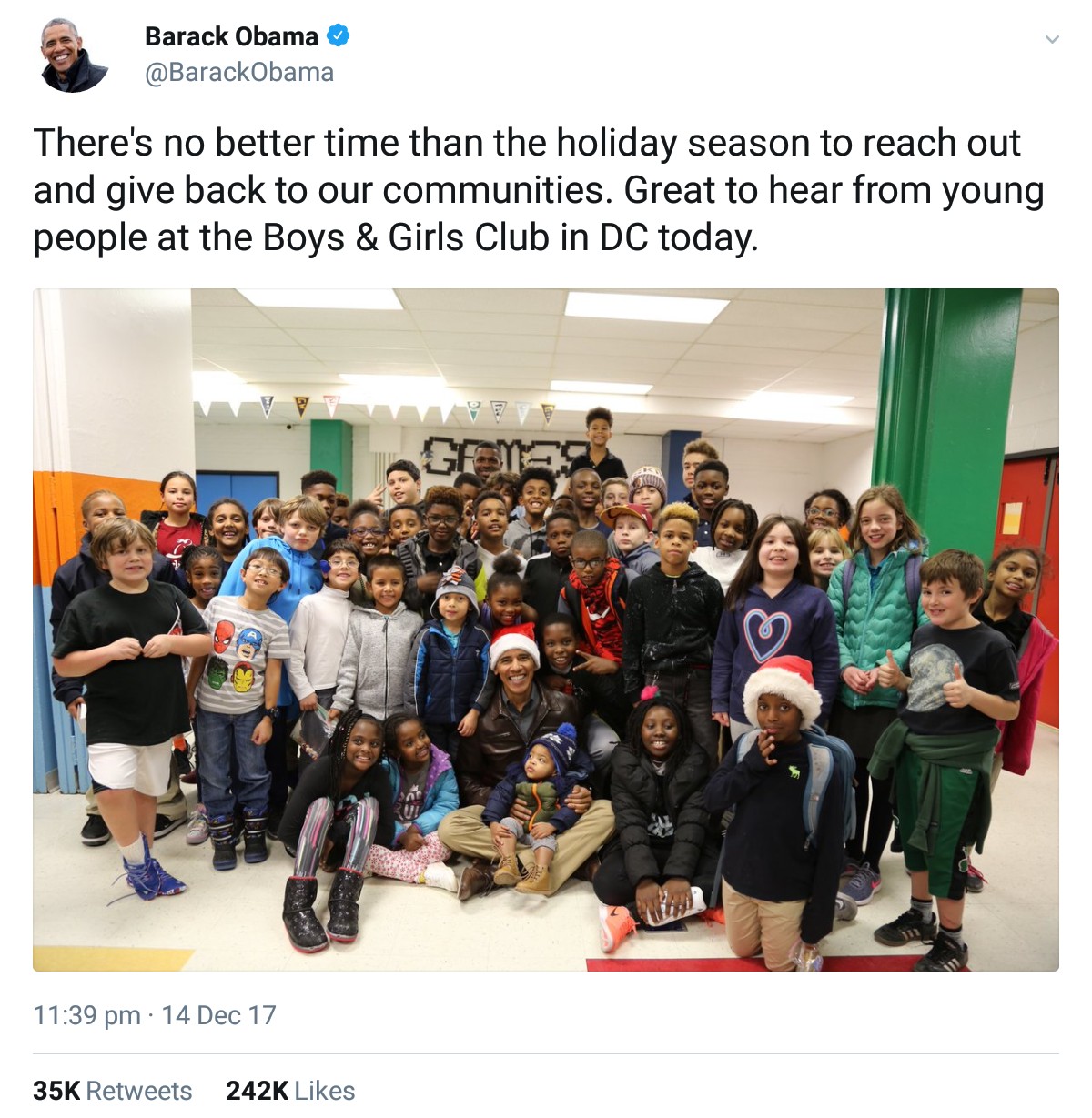 Barack Obama Dressed Up As Santa During Visit To D.C. Boys & Girls Club (3)