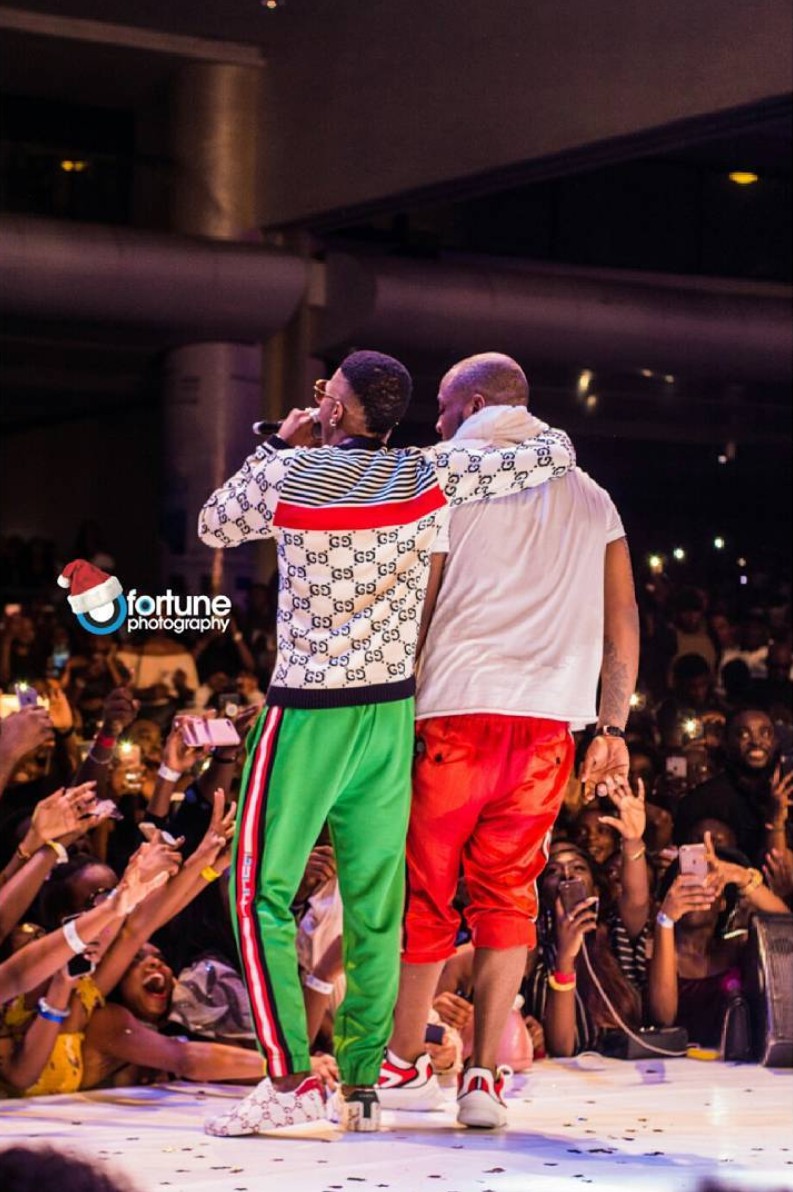 Davido And Wizkid Performed 'Manya' Together At His #30BillionConcert (5)