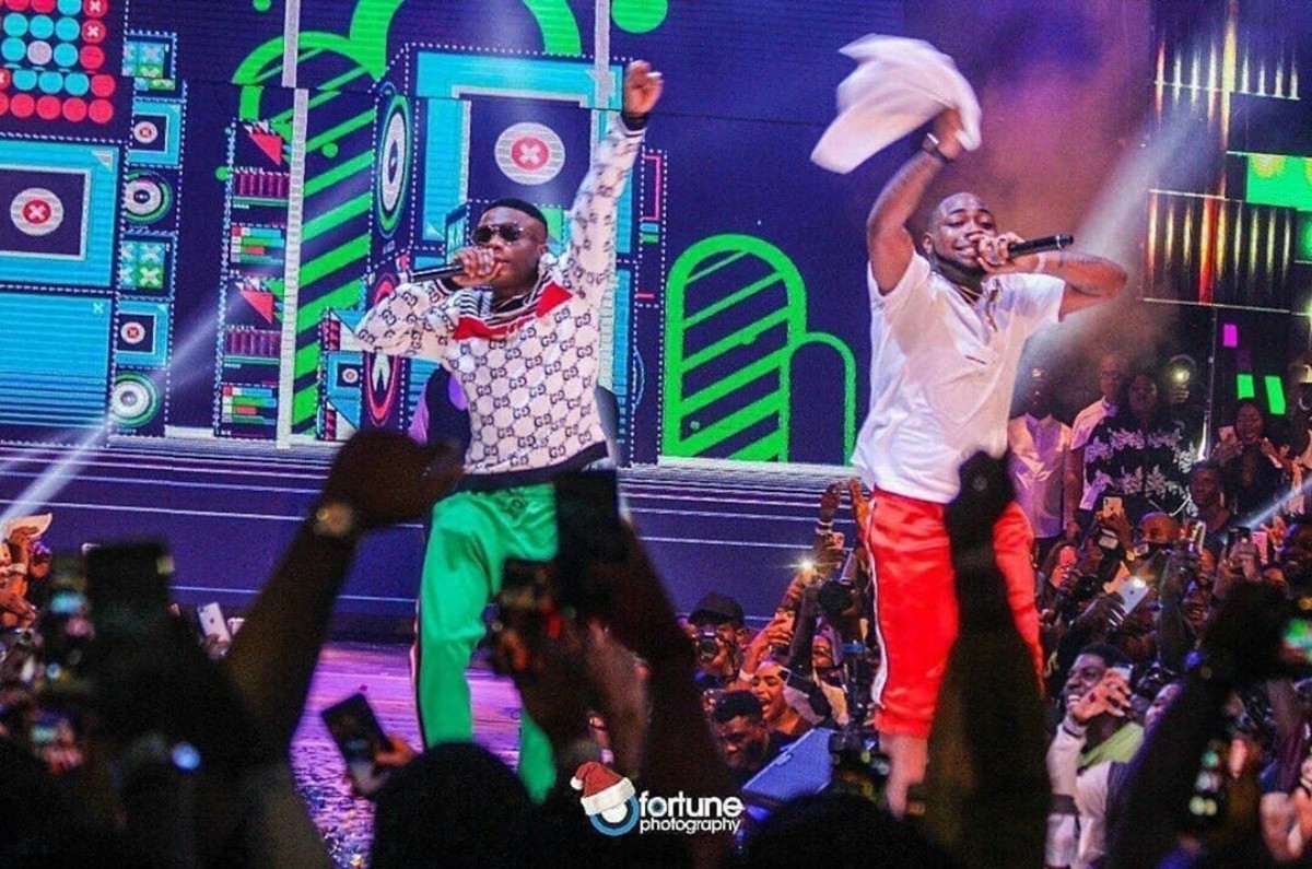 Davido And Wizkid Performed 'Manya' Together At His #30BillionConcert (8)