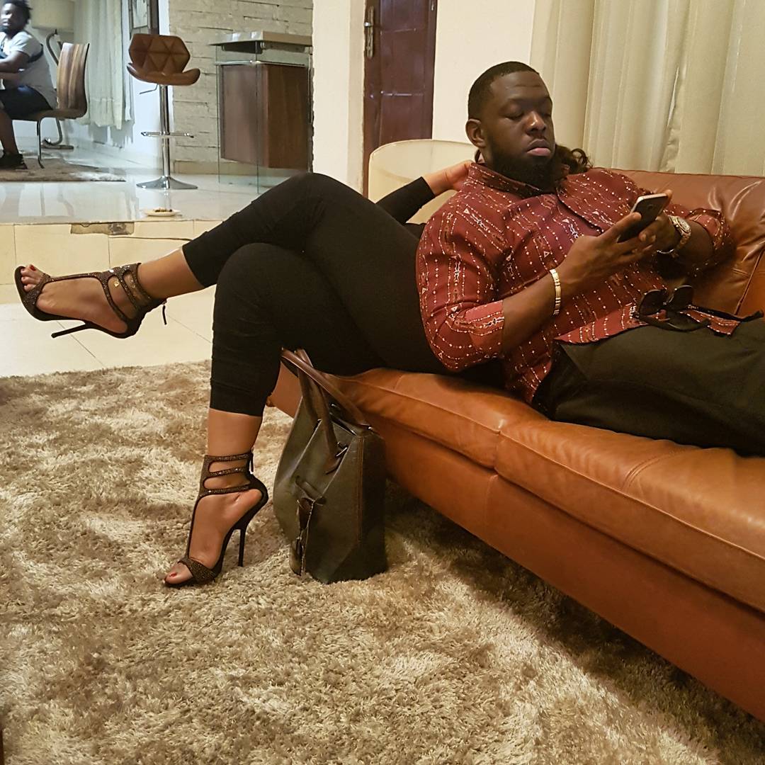 Timaya Totally Laid Back In The Comfort Of A Mystery Woman (2)