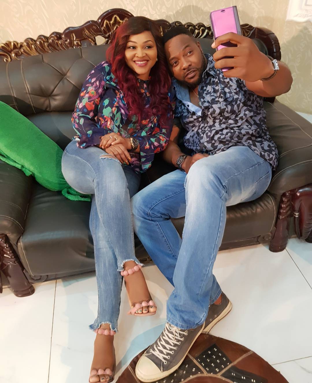 Bolanle Ninalowo Pictured Chilling With Mercy Aigbe On Set Of JUDAS (2)