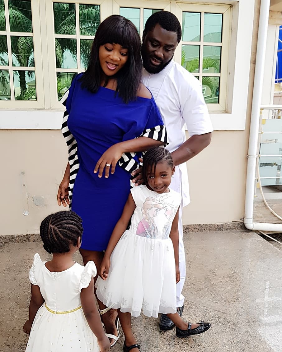 Mercy Johnson And Prince Odi Okojie Alongside Daughters Photos (4)