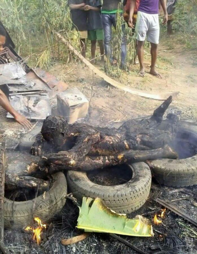 Suspected Armed Robbers That Were Burnt To Ashes In Akwa Ibom (6)