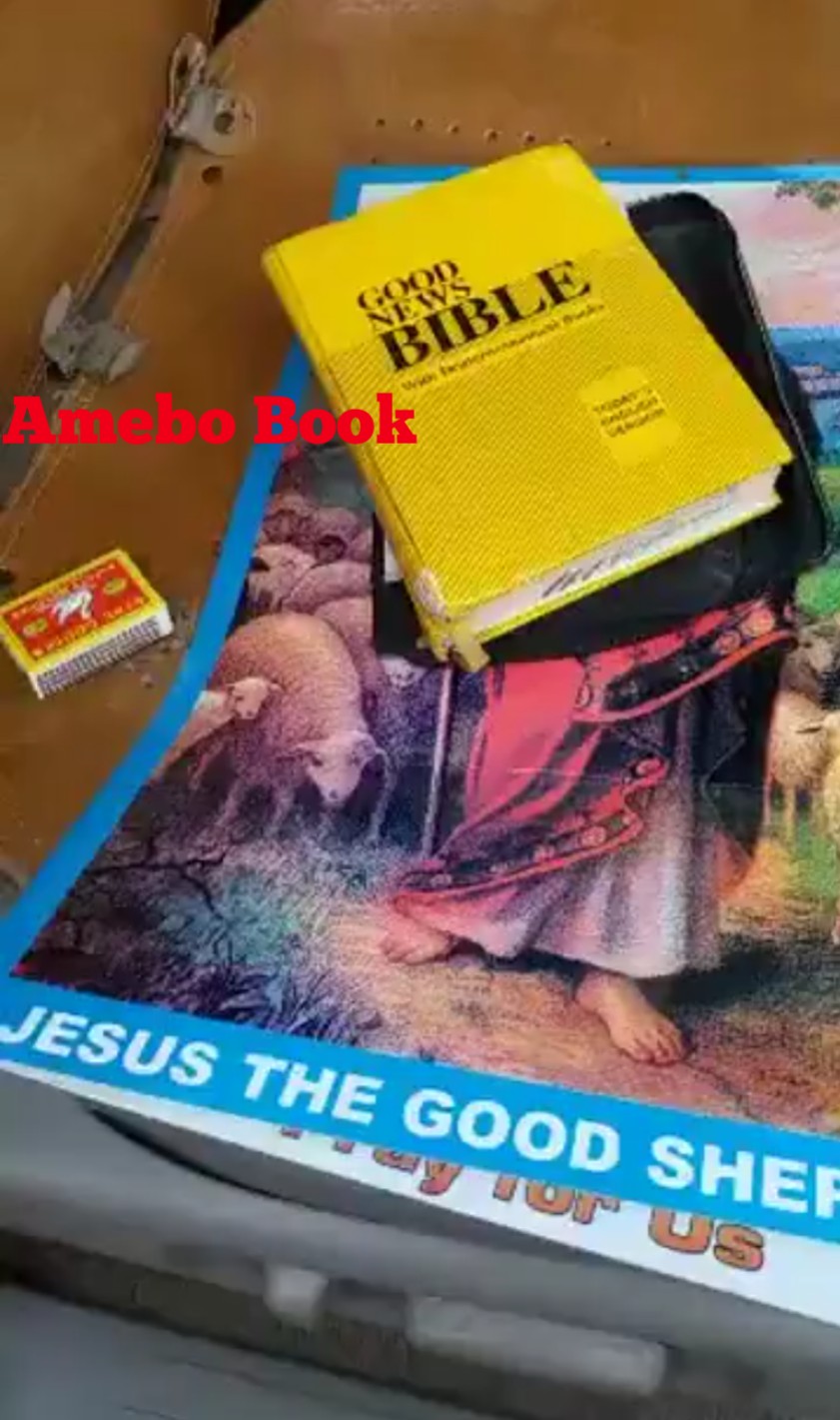 Nigerian Men Caught Burning The Holy Bible (3)