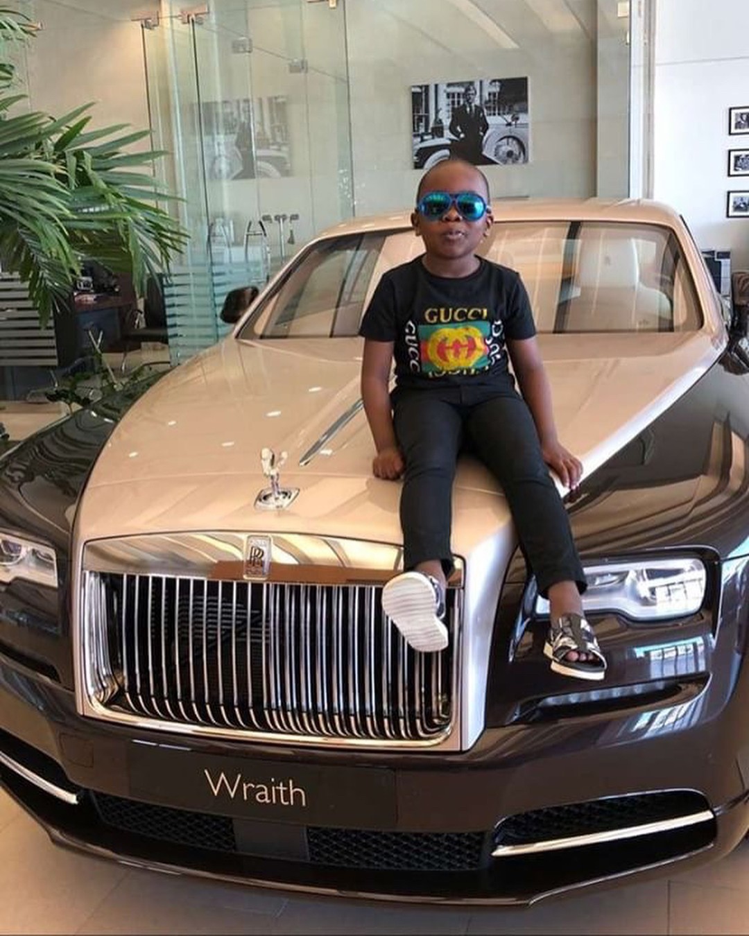 Mompha Buys N150M Rolls Royce Wraith 2018 (5)