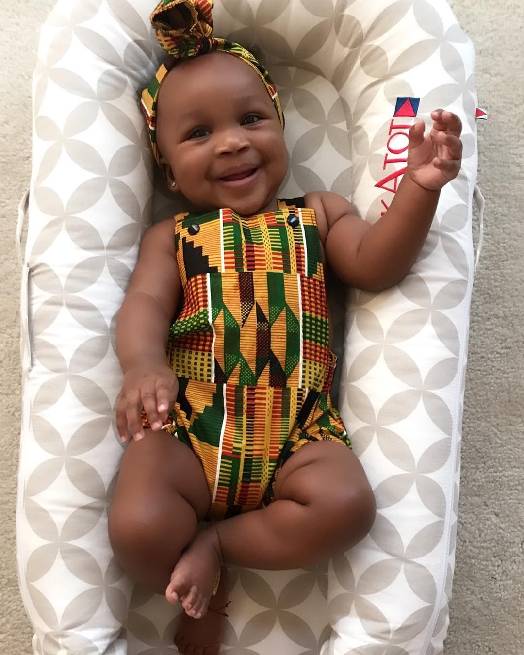 Briana Camille Dresses Up Daughter In Kente (2)