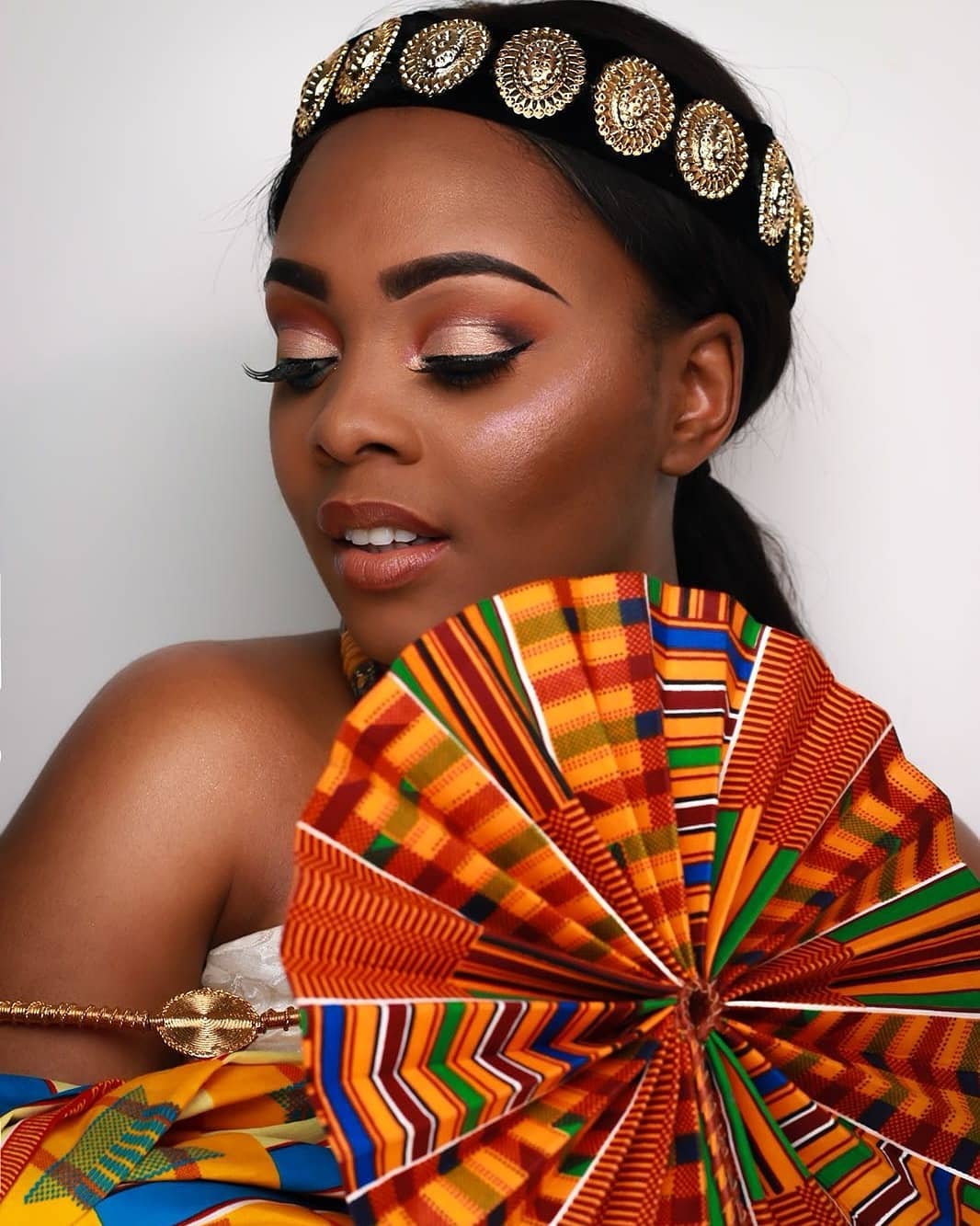 Ava Enchill Rocks Stunning Kente Traditional Cloth To Mark Ghana's 61st Independence Celebrations
