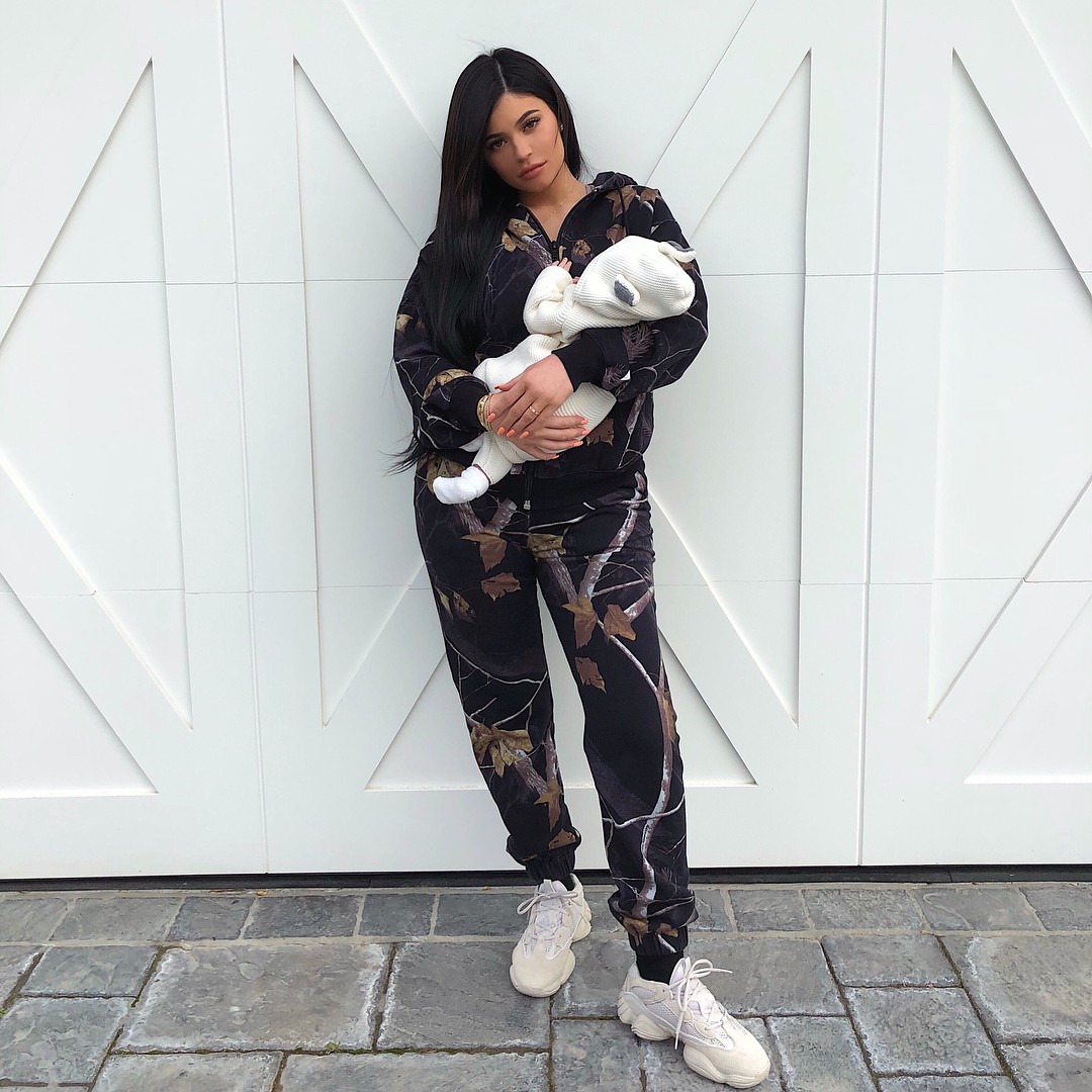 Kylie Jenner Shares First Photo Of Herself Cradling Daughter Stormi (2)