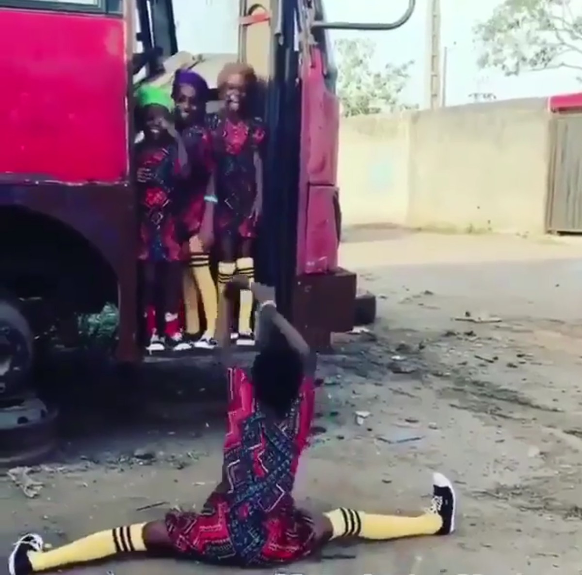 Rihanna Recognizes Kid Dancers From Ikorodu (3)
