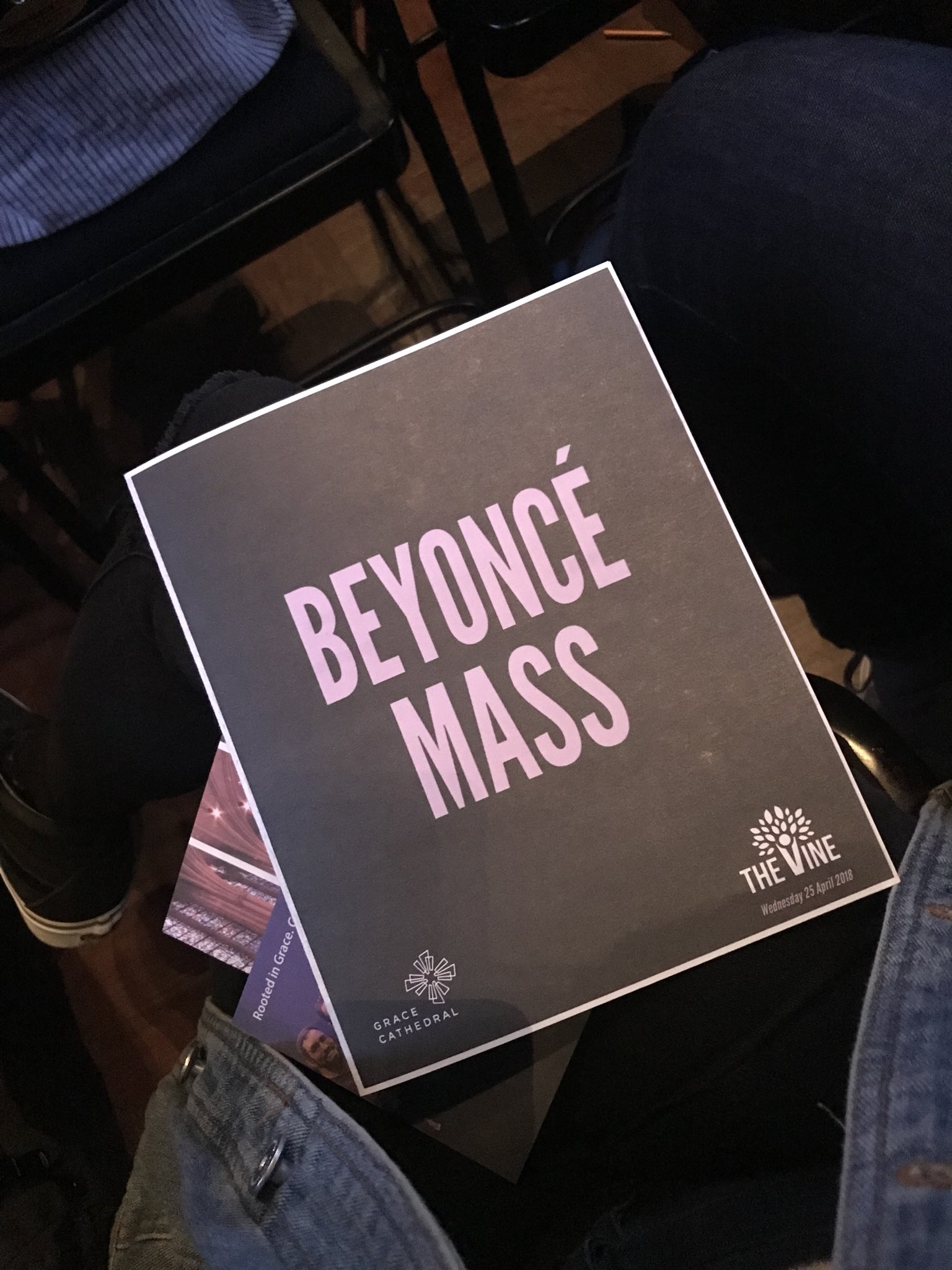 Beyonce Mass Was Held At Grace Cathedral Church In San Francisco (3)