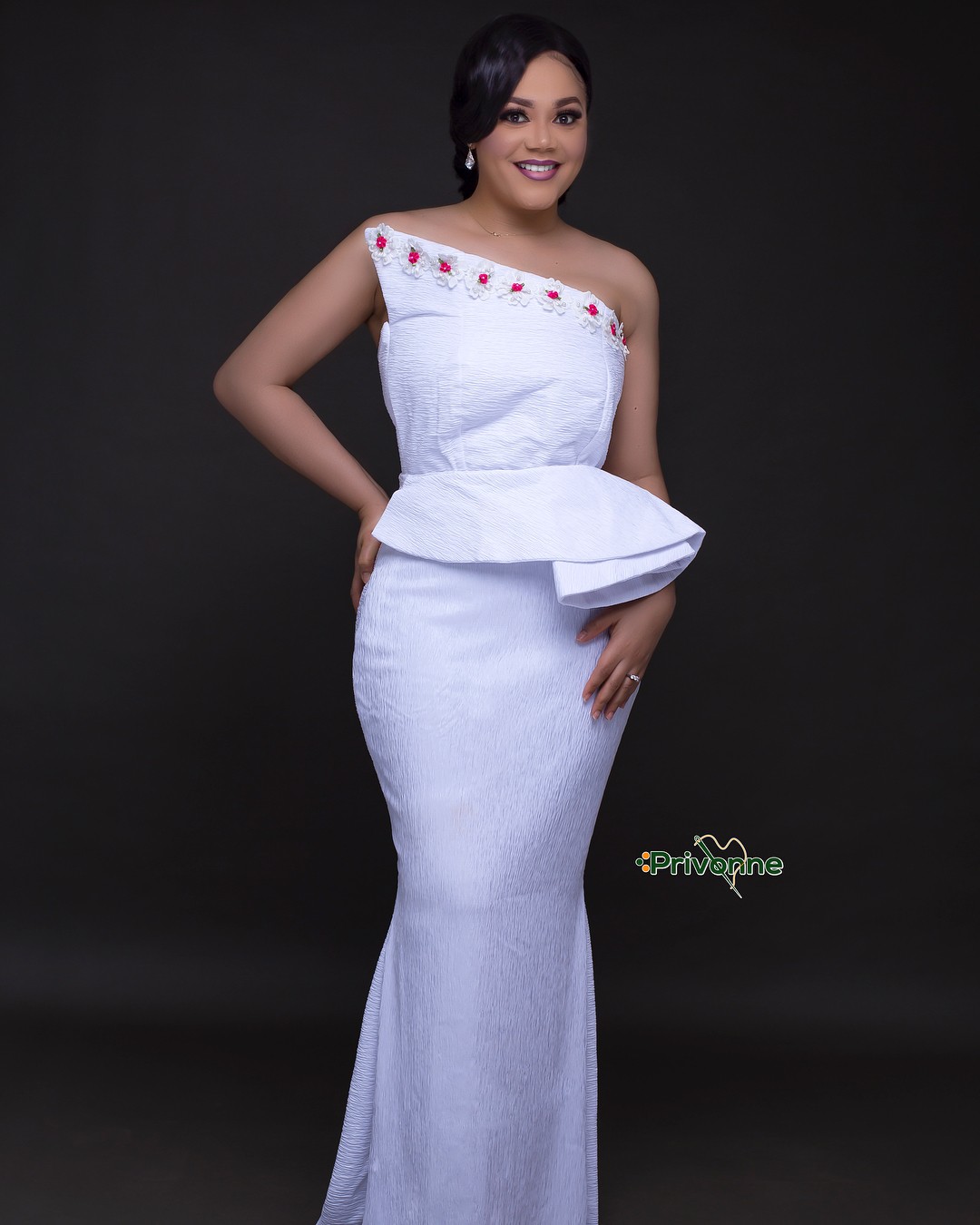 Nadia Buari Dazzles In New Photos Revealing Wedding Ring (2)