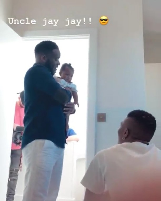 JJ Okocha Hangs Out With Wizkid And His Son Zion (2)