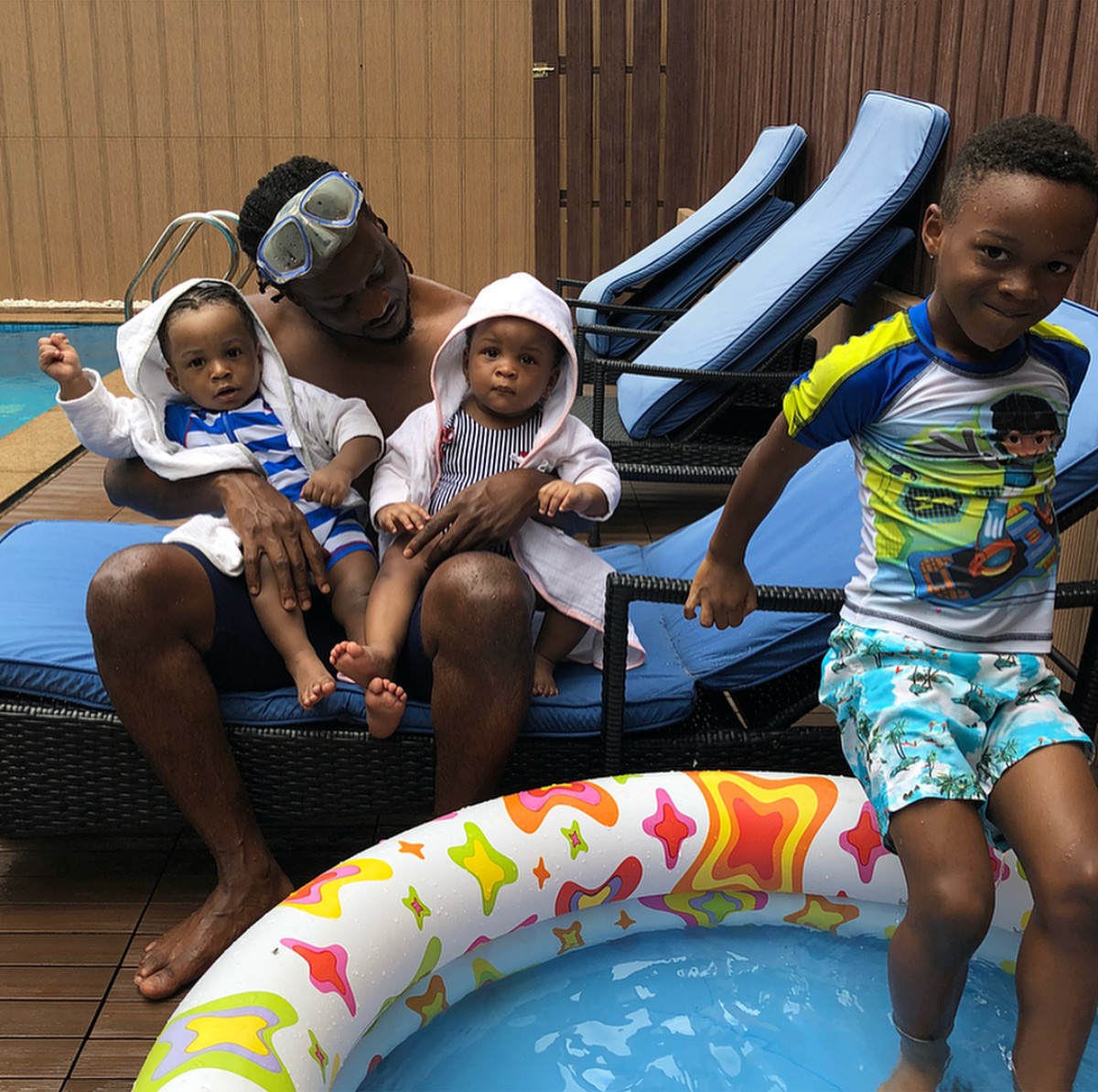 Paul Okoye And His Kids In The Pool (3)