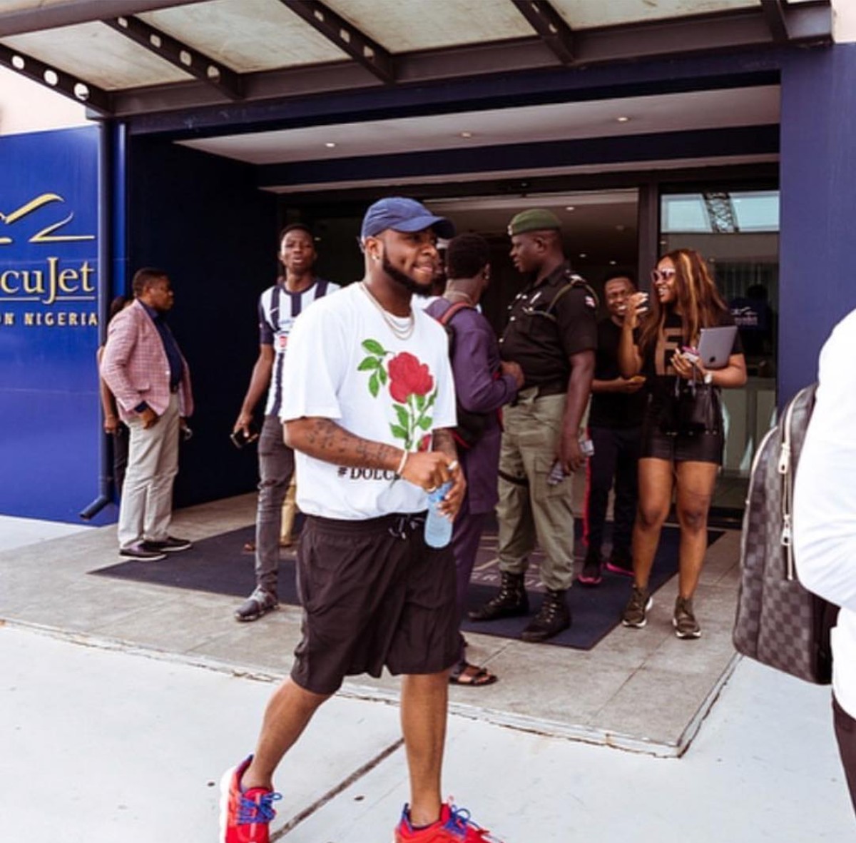 Davido And Chioma Storm Abuja In Style (5)