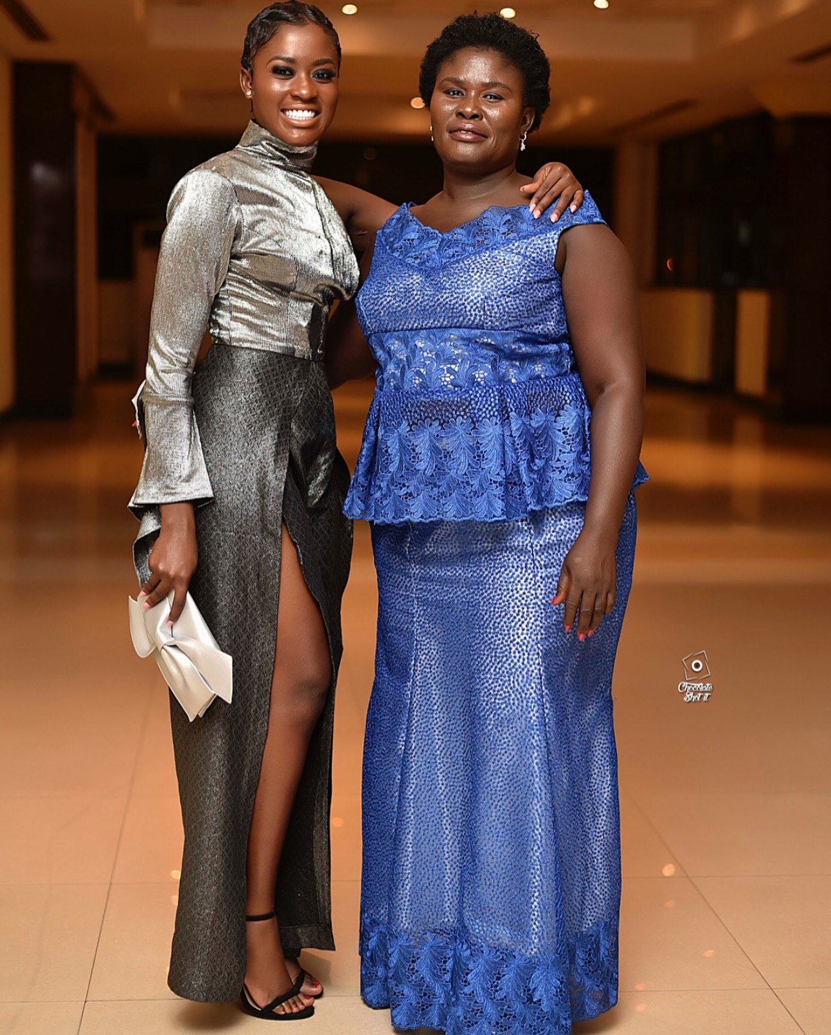 Fella Makafui Poses With Her Mother (4)